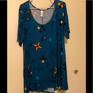 LuLaRoe Large Perfect Tee. Turquoise with unique design.